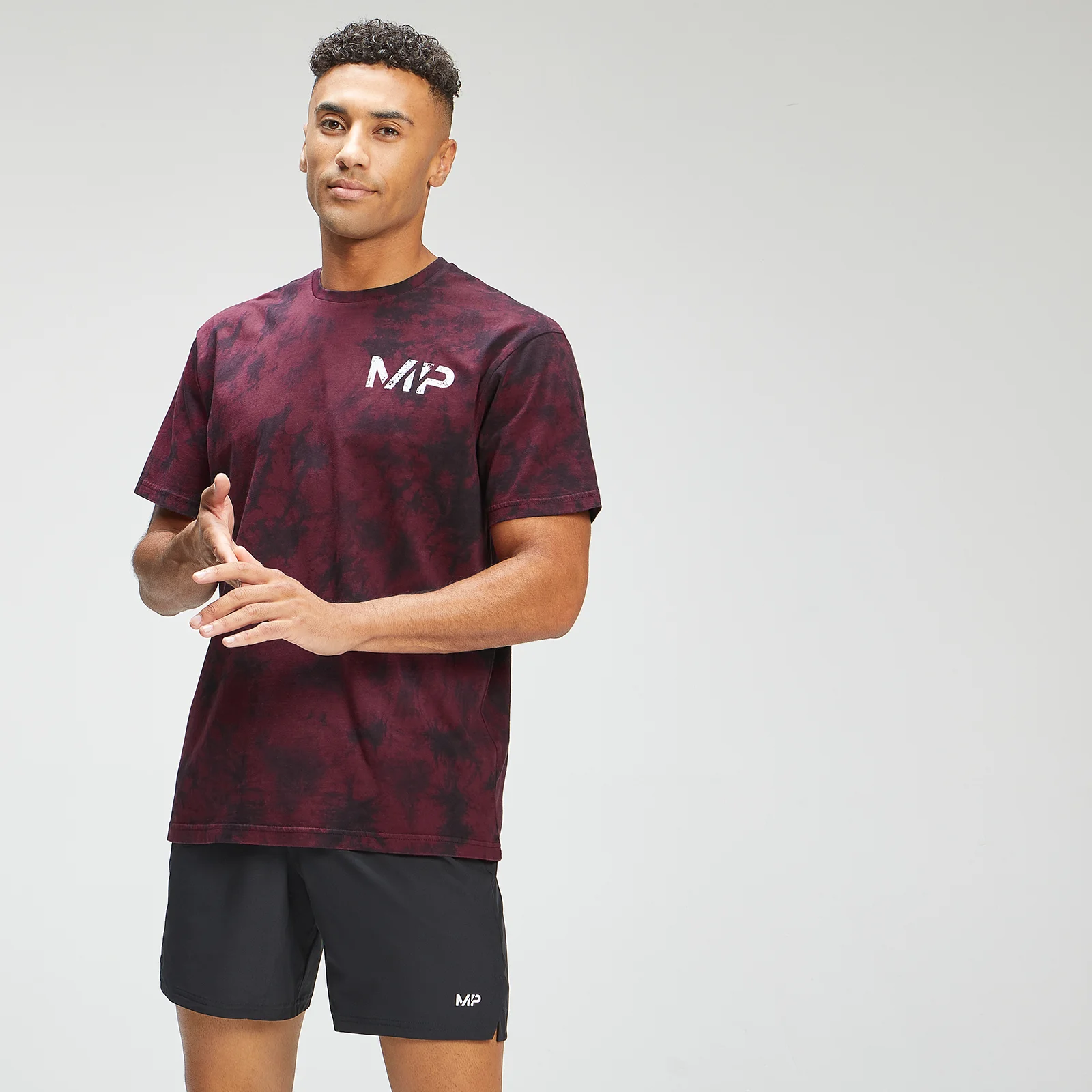 MP Men's Adapt Tie Dye Short Sleeve Oversized T-Shirt - Black/Merlot - XXS Bilde 1