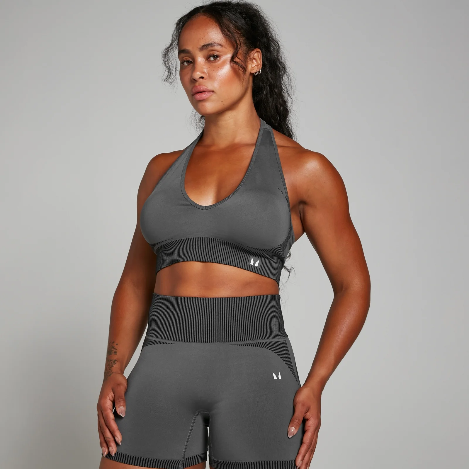 MP Women's Two Toned Seamless Sports Bra - Black - XS Bilde 1