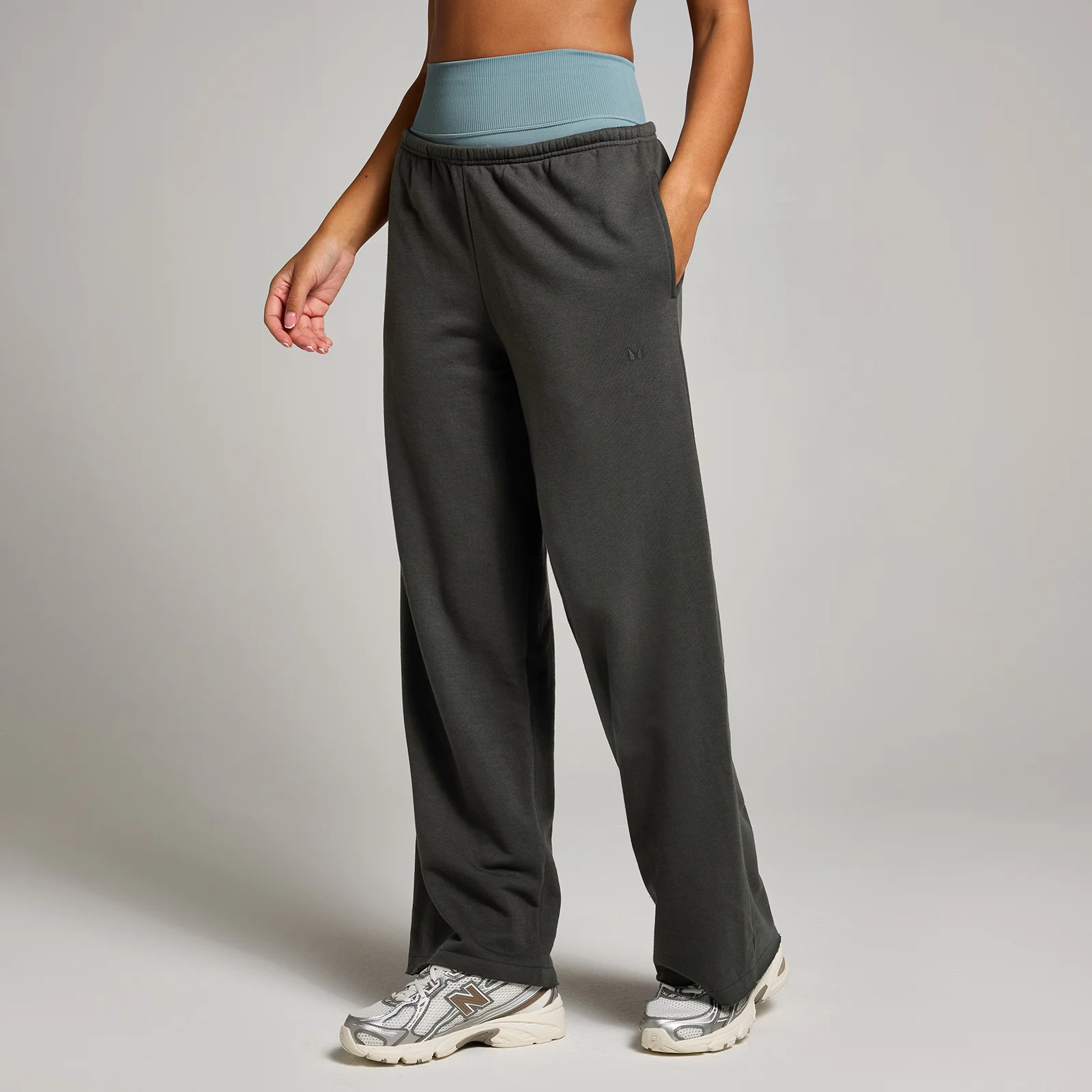 MP Women's Tempo Hybrid Mid-Rise Straight Leg Joggers - Night Grey - XS Bilde 1