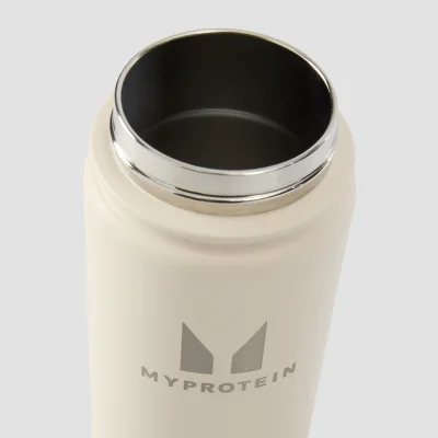 Myprotein Recycled Metal Flip Straw Bottle 500ml - Natural Cream Bilde 6