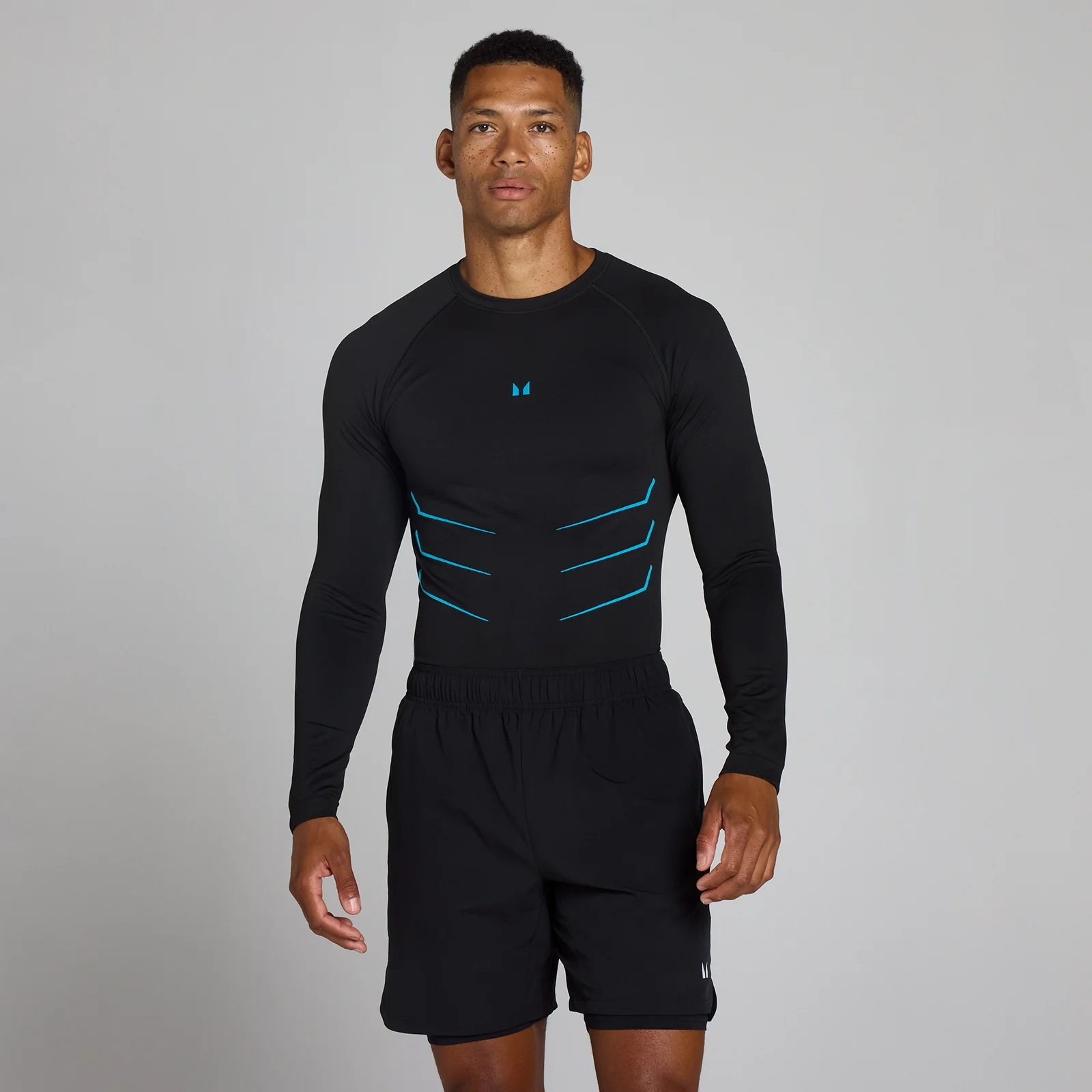 MP Men's Hero Muscle Fit Seamless Long Sleeve - Washed Black/Power Blue - M Bilde 1